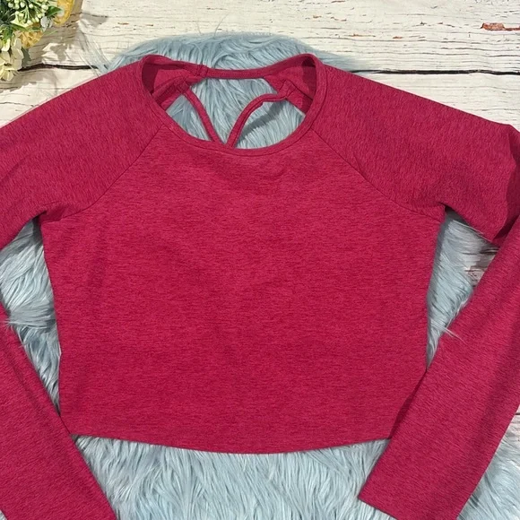 Beyond Yoga Spacedye Enlighten Cropped Pullover Top in Cranberry Heather - Picture 4 of 9